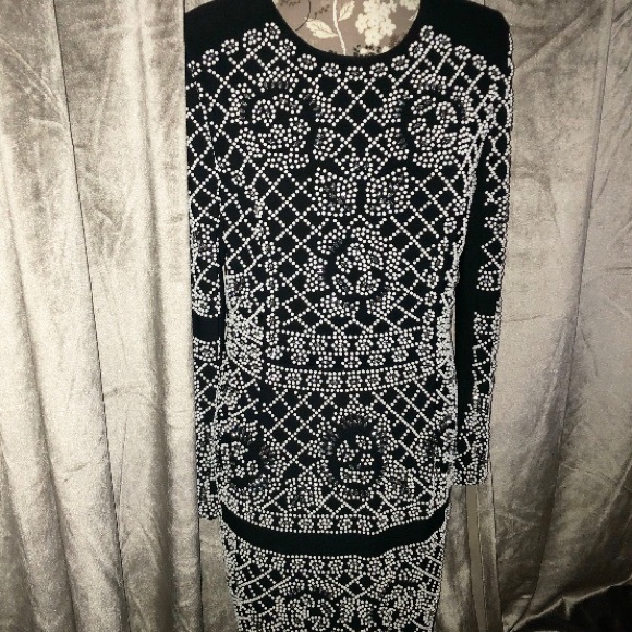 Pearl and Sequin Dress. - Picture 2 of 5